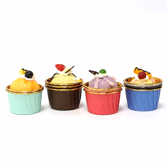 Moldes para muffins, tazas de papel de aluminio dorado, molde para hornear pudín con tapas transparentes